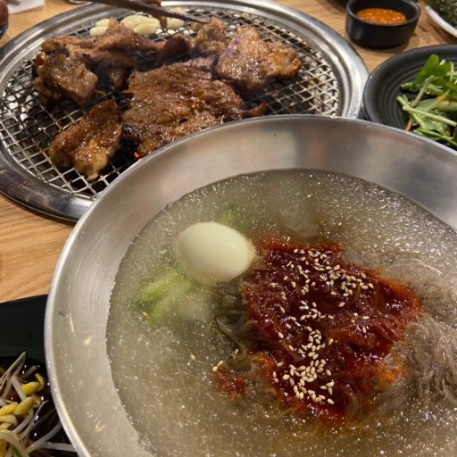 ##냉면에갈비.jpg
